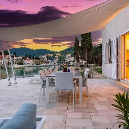 Tatil Evi 3 Bedroom Pet Friendly In *