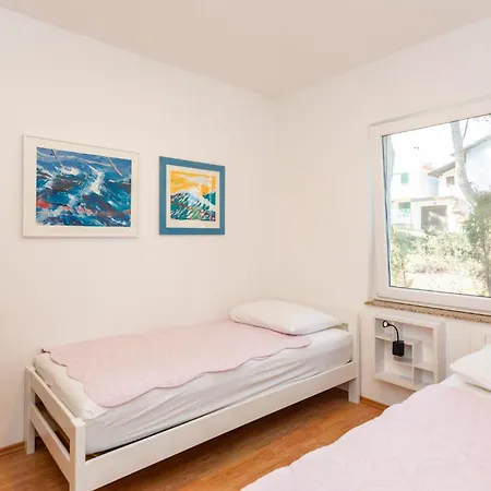 3 Bedroom Pet Friendly In