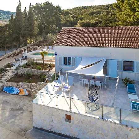 Сasa de vacaciones 3 Bedroom Pet Friendly In Žman