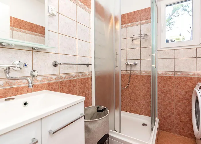 3 Bedroom Pet Friendly In