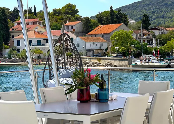 Сasa de vacaciones 3 Bedroom Pet Friendly In Žman