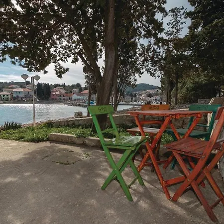 3 Bedroom Pet Friendly In Žman